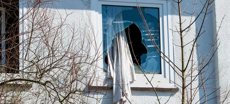 Storm Window Installation Contractors in Riviera Beach, FL